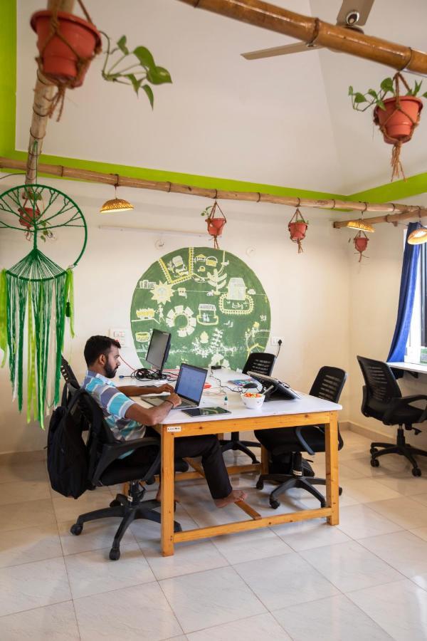 Nomadgao Vila Nova - Comfort, Great Views, Fast Wifi & Interesting People Anjuna Exterior foto